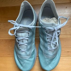 Brand New in Box Nike Womens Zoom fly 3